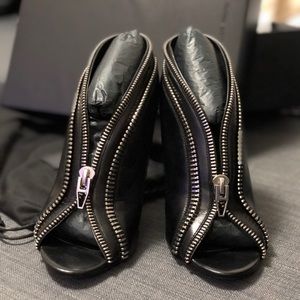 Alexander Wang Black Leather Heels, 7sz